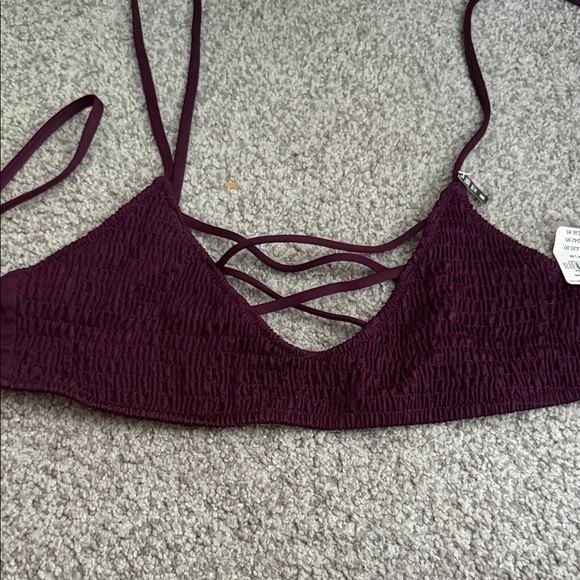 Bikini Top with Crisscross Detail - Picture 3 of 4